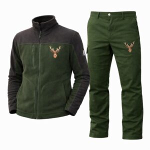 Costumul Vânătorului Profesionist cu Cerb Brodat – jachetă și pantaloni pentru vânătoare, drumeții și outdoor